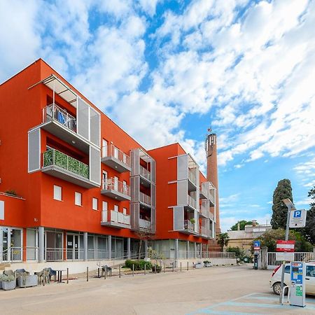 Apartment Ares 13 In Umag Center Extérieur photo
